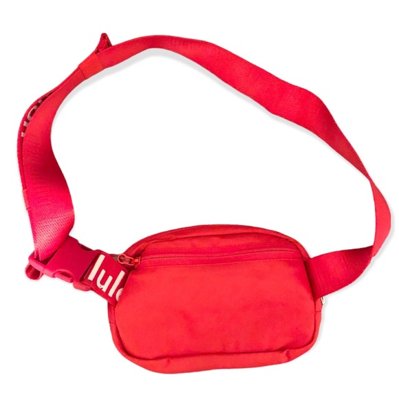 Lululemon Everywhere Belt Bag Logo White Letters Extended Strap Red Exclusive - Picture 7 of 9